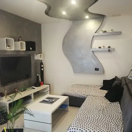 Apartman Robiella *